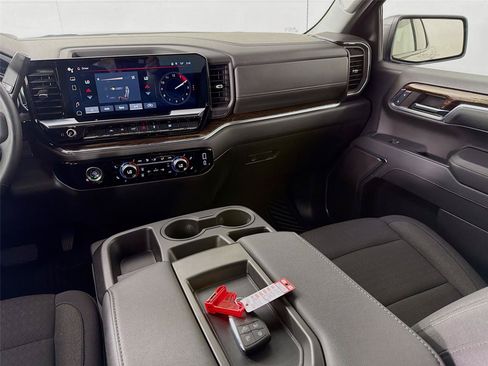 Used 2024 GMC Sierra 1500 Elevation AWD/4WD image 28