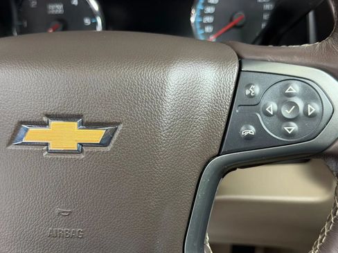 Used 2017 Chevrolet Suburban Premier AWD/4WD image 43