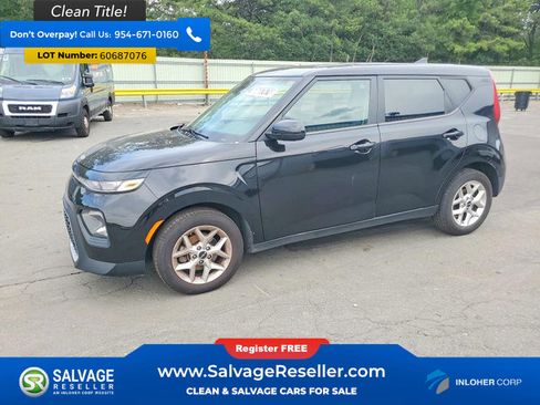 Used 2022 Kia Soul LX w/ Technology Package FWD image 1