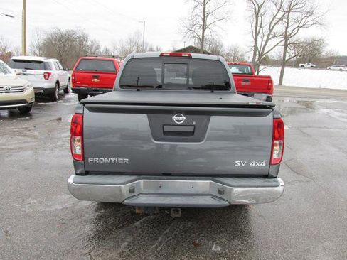 Used 2019 Nissan Frontier SV image 5