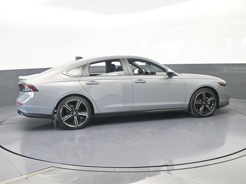 Used 2024 Honda Accord Sport image 7