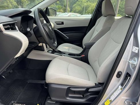 Used 2024 Toyota Corolla Cross L FWD image 21