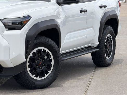 Certified 2025 Toyota 4Runner TRD Off-Road AWD/4WD image 4