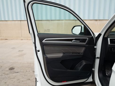 Used 2023 Volkswagen Atlas SE w/ Panoramic Sunroof Package image 20