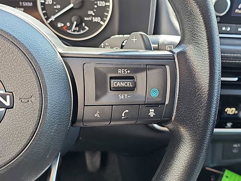 Used 2024 Nissan Rogue SV AWD/4WD image 22