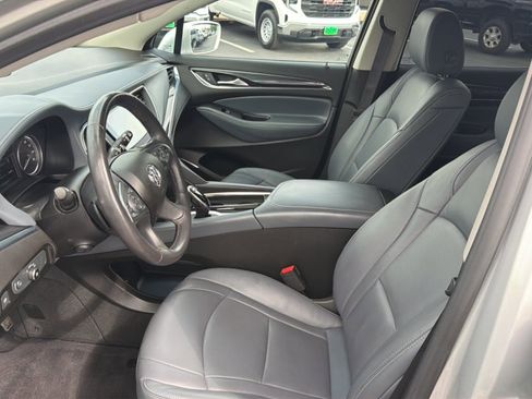 Used 2019 Buick Enclave Premium image 16