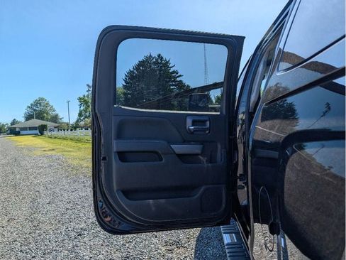 Used 2019 Chevrolet Silverado 2500 LTZ w/ Duramax Plus Package AWD/4WD image 12