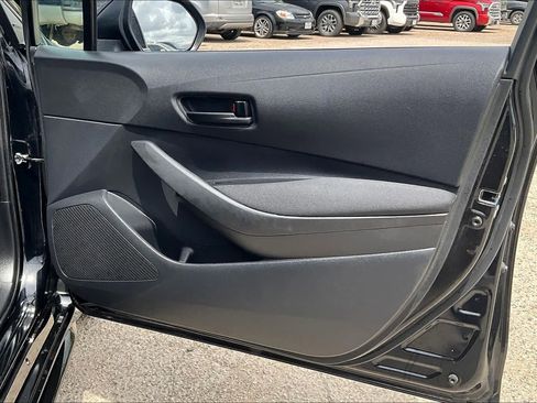 Used 2023 Toyota Corolla LE image 22