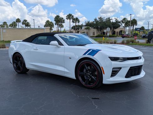 Used 2016 Chevrolet Camaro SS RWD image 8
