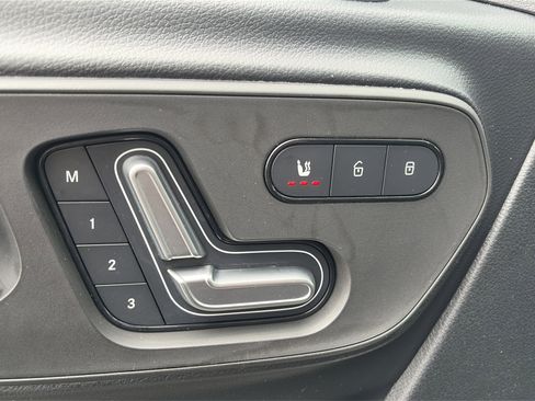 Used 2023 Mercedes-Benz Sprinter 144 Cargo image 19