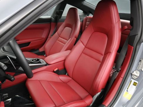 Used 2024 Porsche 911 Carrera image 5