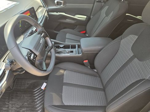 New 2026 Kia Sorento LX FWD image 10