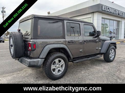 Used 2018 Jeep Wrangler Unlimited Sport image 4