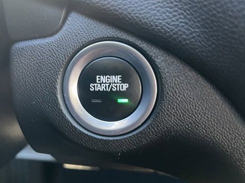 Used 2020 Chevrolet Equinox LT image 33