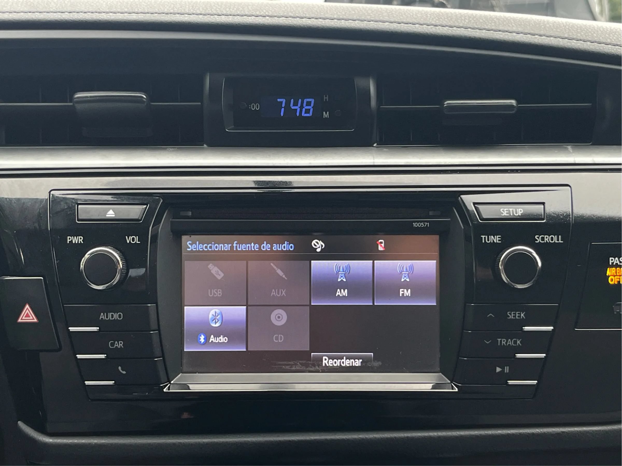 Used 2016 Toyota Corolla L FWD image 15