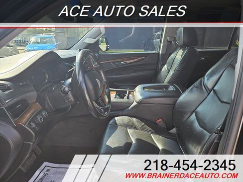 Used 2017 Cadillac Escalade ESV Premium Luxury image 10
