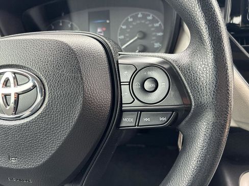 Used 2023 Toyota Corolla LE image 39