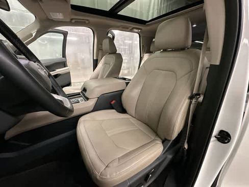 Used 2022 Ford Expedition Max Limited AWD/4WD image 18
