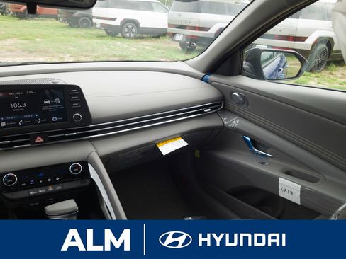New 2025 Hyundai Elantra Sport image 15