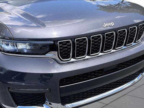 Used 2024 Jeep Grand Cherokee L Limited RWD image 30