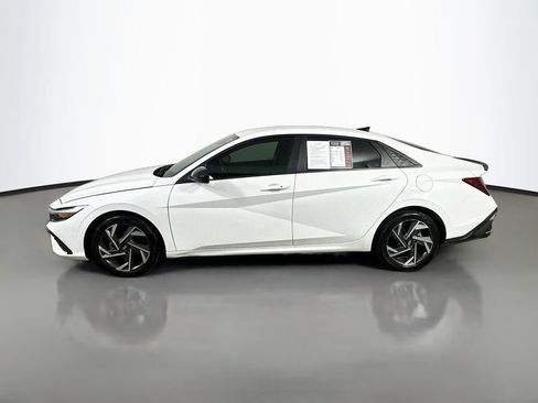 Used 2025 Hyundai Elantra Sport FWD image 5