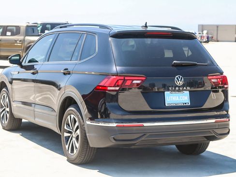 Used 2022 Volkswagen Tiguan S image 8