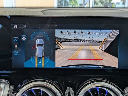 Used 2026 Mercedes-Benz GLB 250 image 13