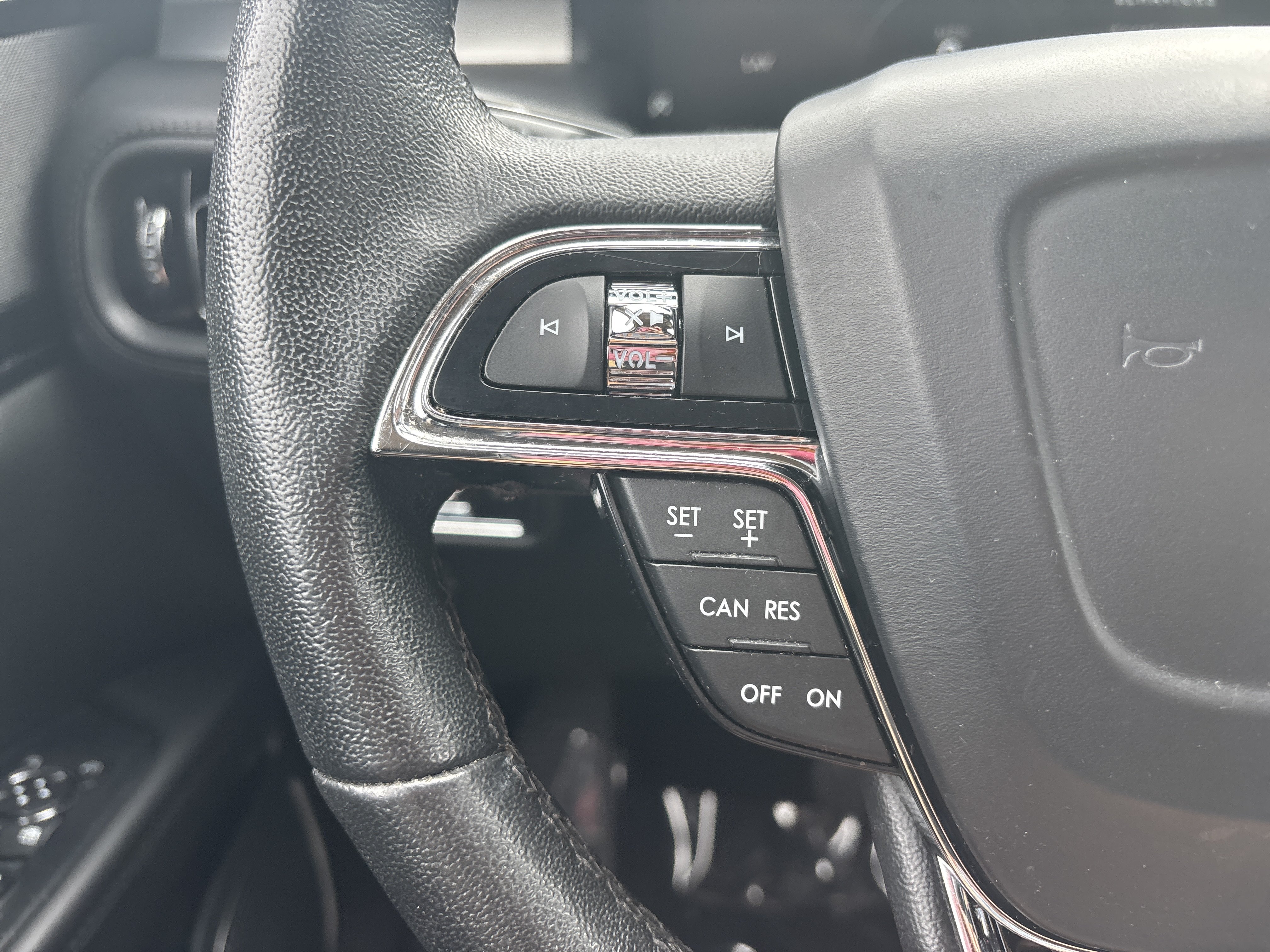 Used 2022 Lincoln Nautilus AWD image 25