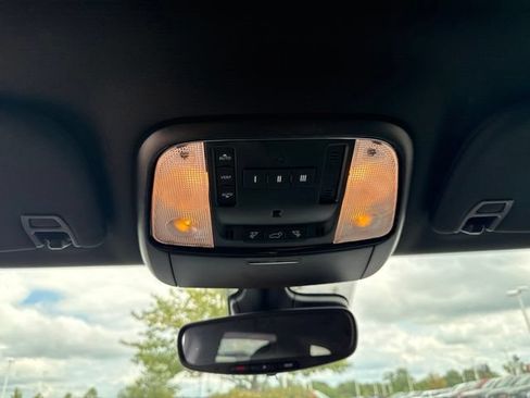 Used 2023 Dodge Durango GT AWD/4WD image 22