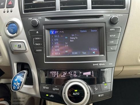 Used 2014 Toyota Prius V Three FWD image 23
