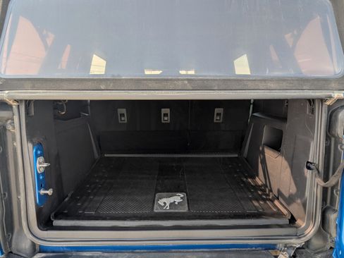Used 2022 Ford Bronco 4-Door AWD/4WD image 4