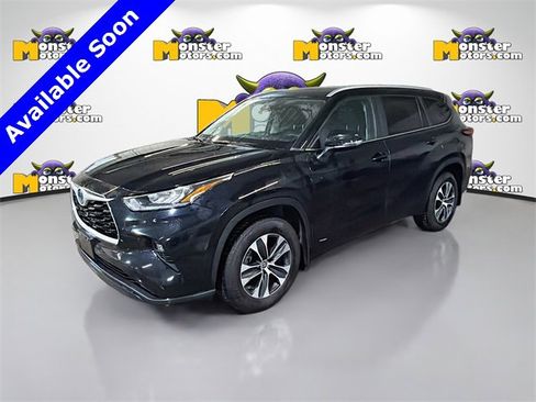 Used 2023 Toyota Highlander XLE image 1