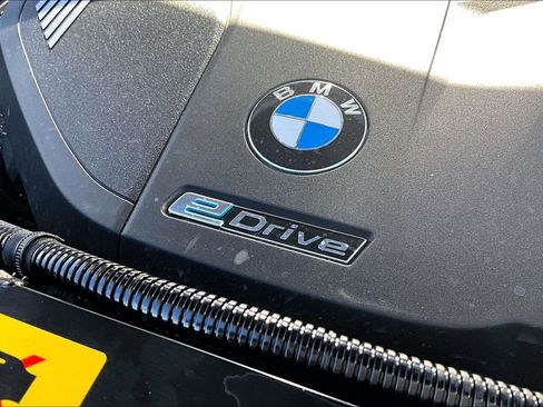 Used 2022 BMW X5 xDrive45e w/ M Sport Package image 32