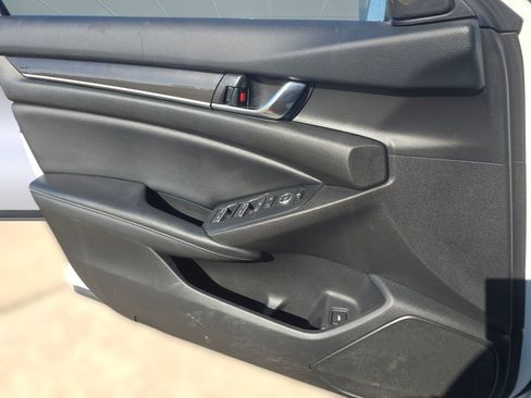 Used 2022 Honda Accord Sport image 11