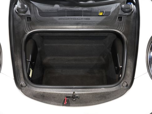 Used 2014 Porsche 911 Carrera S image 40