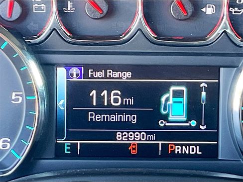 Used 2017 Chevrolet Suburban LT image 12