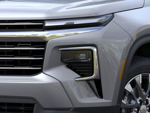 New 2026 Chevrolet Traverse LT w/ Sun and Wheel Package AWD/4WD image 34