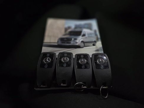 Used 2019 Mercedes-Benz Sprinter 170 image 31