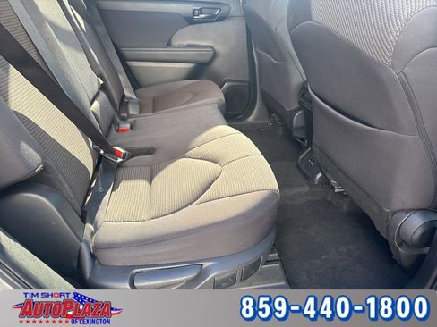 Used 2024 Toyota Highlander XLE image 22