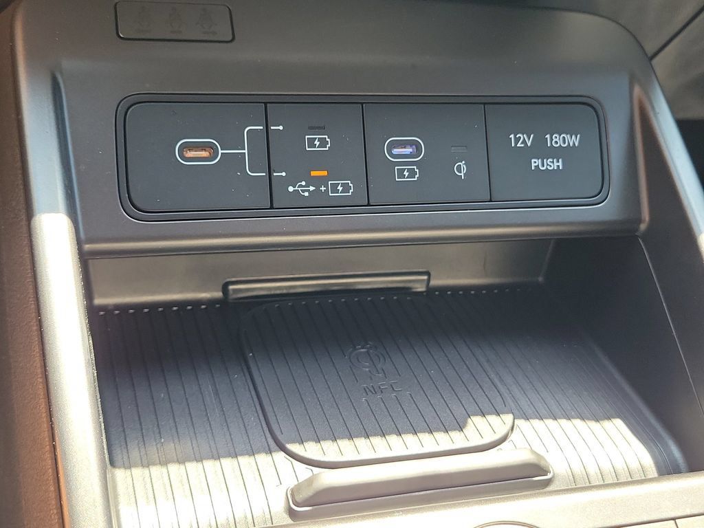 Used 2025 Hyundai Kona SEL FWD image 36