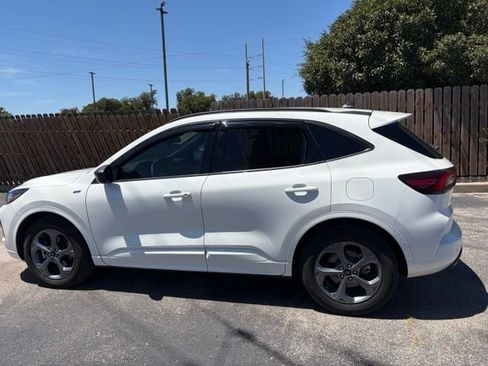Used 2024 Ford Escape ST-Line w/ Tech Pack #1 FWD image 3