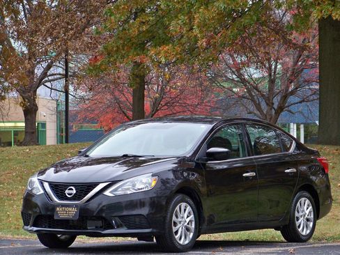 Used 2018 Nissan Sentra SV image 2