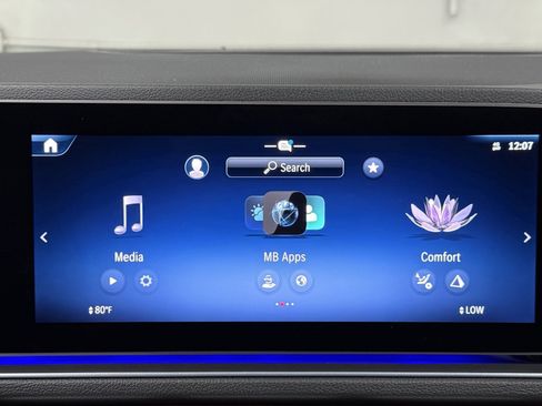 Used 2025 Mercedes-Benz GLE 450e 4MATIC image 33