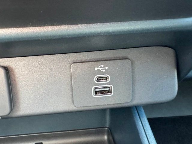 New 2026 Ford Maverick Lobo AWD/4WD image 27