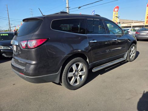 Used 2016 Chevrolet Traverse LT w/ Style and Technology Package AWD/4WD image 3