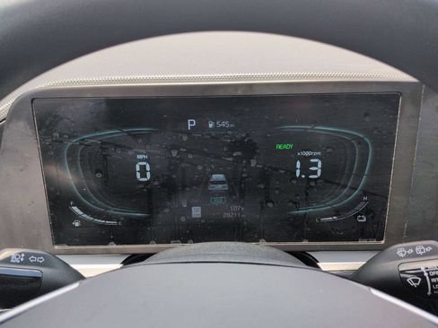 Used 2025 Kia Niro LX FWD image 16