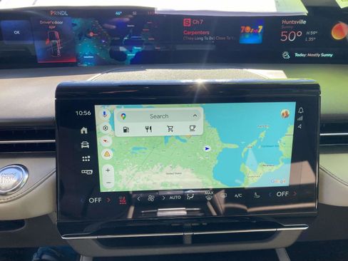 Certified 2025 Lincoln Nautilus Premier w/ Equipment Group 102A image 25