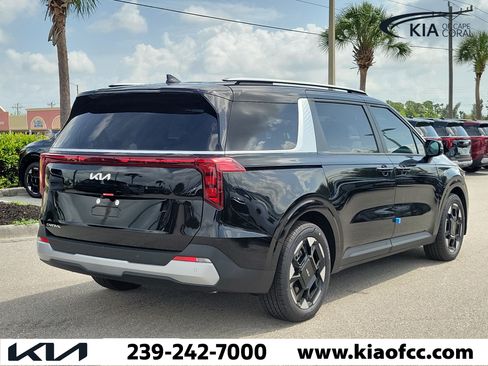 New 2026 Kia Carnival EX FWD image 6