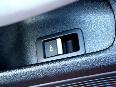 Used 2017 Audi A4 2.0T Premium Plus w/ Premium Plus Package image 16