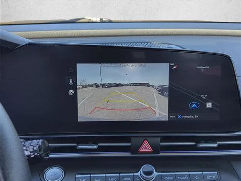 Used 2024 Hyundai Elantra SEL image 14